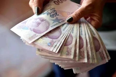 Bankalar yarışta: İşte 2 milyon TL'ye bankaların verdiği faiz oranları ve aylık getirisi 10